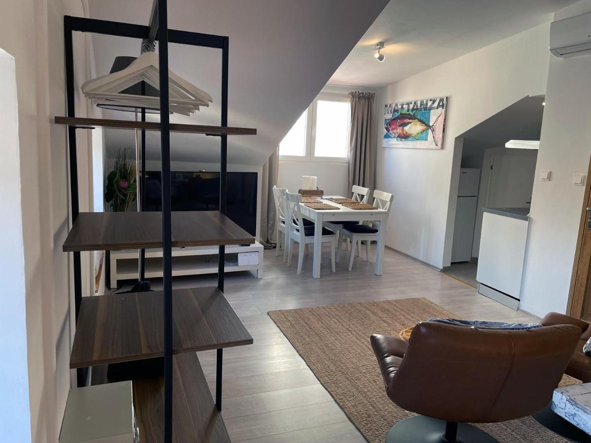 Fredys Apartments Stari Grad  Exterior foto